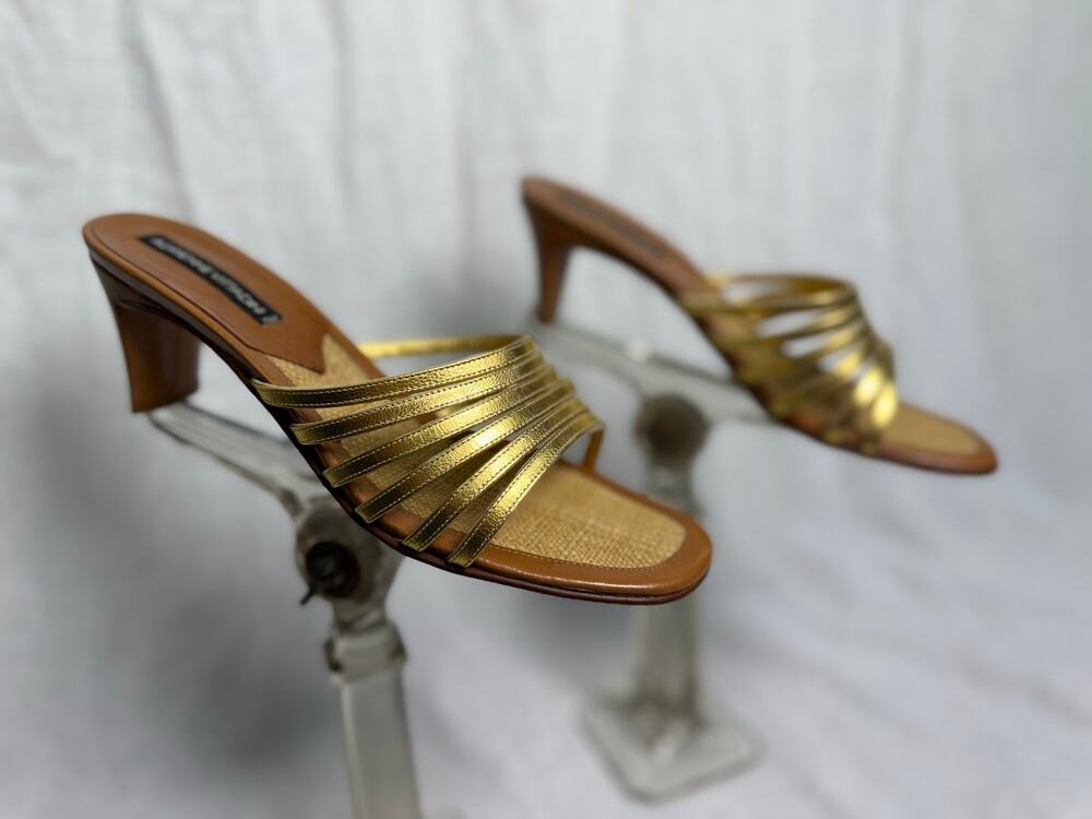 Vintage Adrienne Vittadini Gold Metallic Strappy Kitten Heel Mules Italy
Size 8